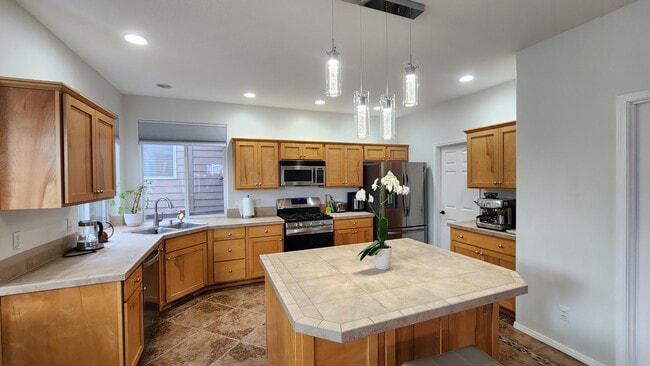 Building Photo - 15423 SW 144th Terrace