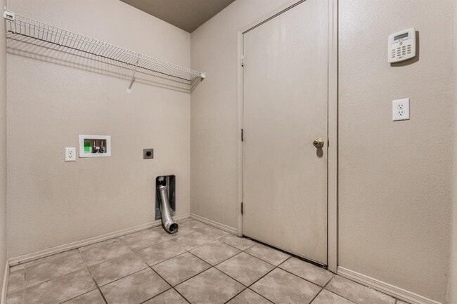 Building Photo - 3602 Janus