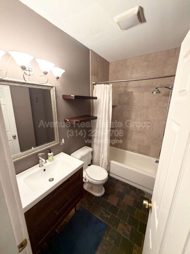 Building Photo - 1855 Russell Blvd