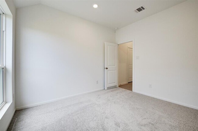 Building Photo - 27506 Spearmint Ridge Dr