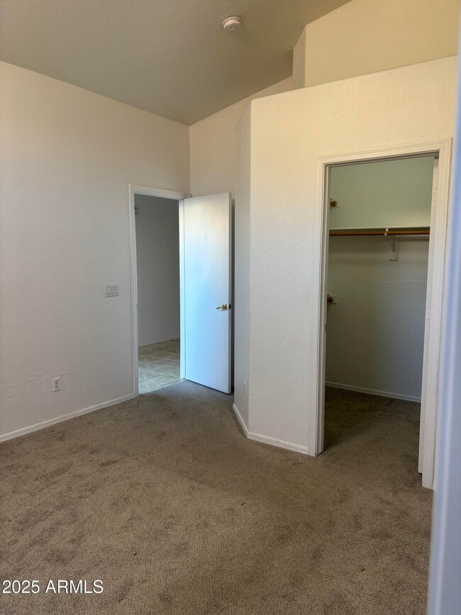 Building Photo - 2221 E Union Hills Dr