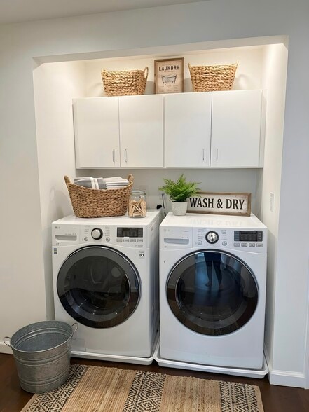 In-unit Laundry - 11939 Gorham Ave