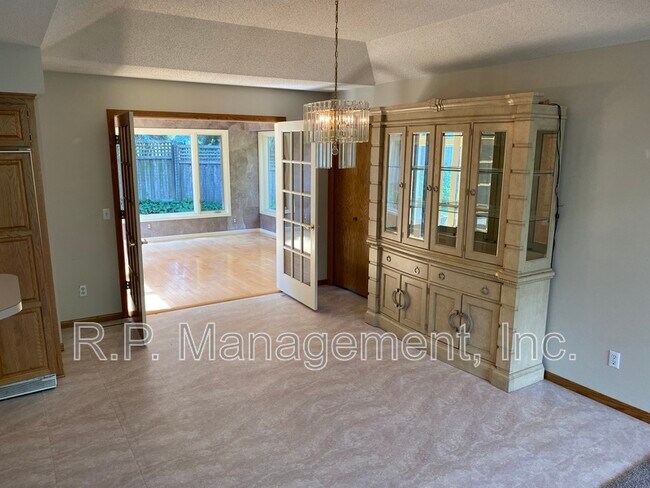 Building Photo - 4626 Linnea Ln