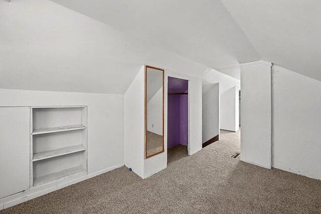Building Photo - 2025 S Bluff Blvd