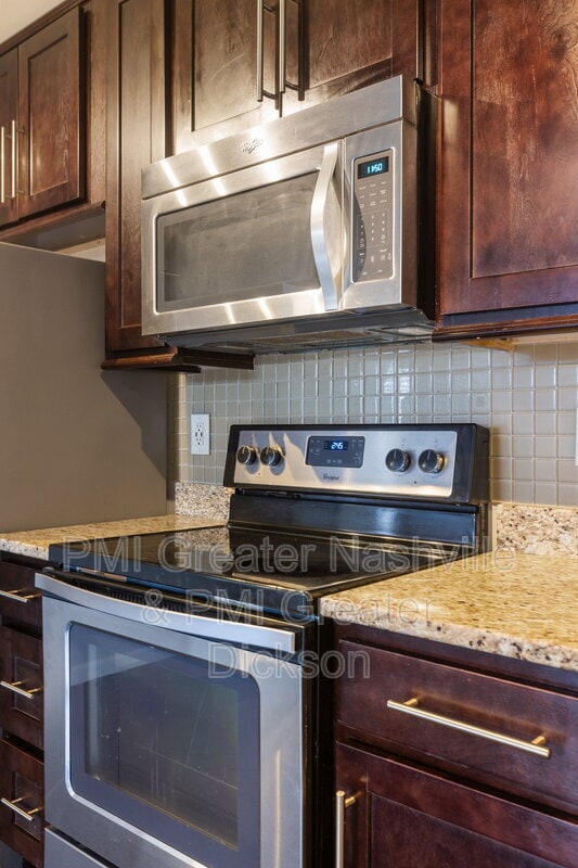 Building Photo - 3600 Hillsboro Pike