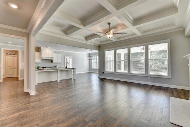 Building Photo - 840 Champagne Ln