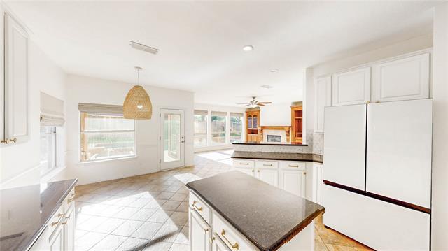 Building Photo - 2701 Stone Creek Dr