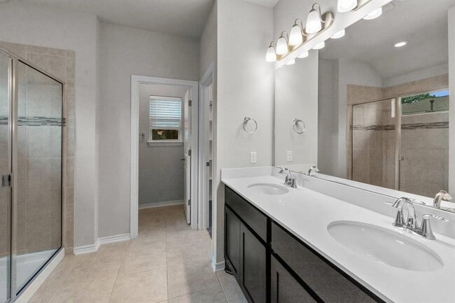 Building Photo - 9004 Gage Dr