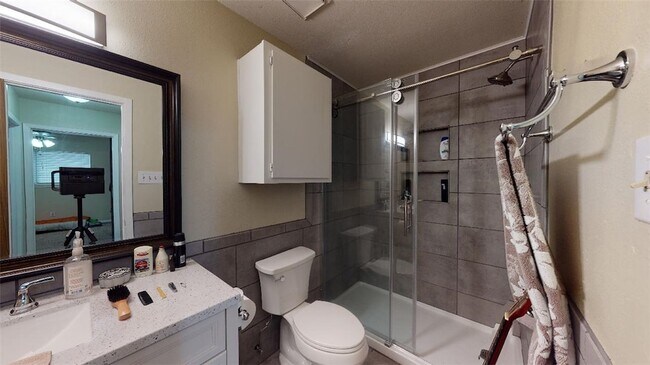 Building Photo - 1809 Treehouse Trail