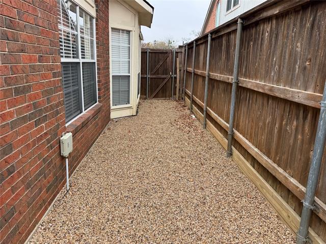 Building Photo - 9821 Carmel Valley Dr