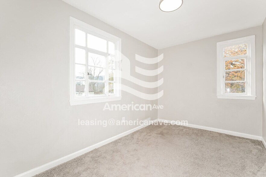 Building Photo - 2941 Stafford St