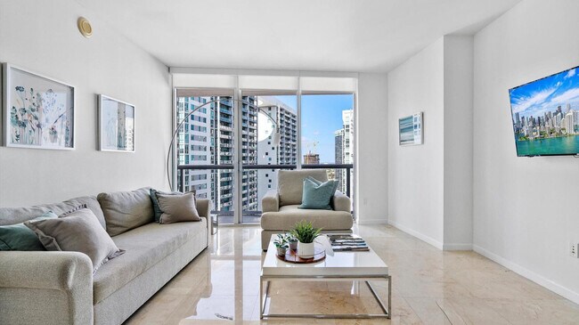 Building Photo - 485 Brickell Ave