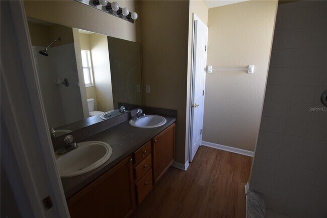 Building Photo - 206 Windridge St