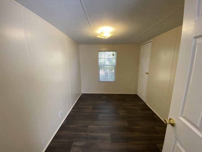 Building Photo - 1709 Brown Pl Dr