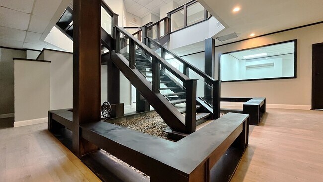 Building Photo - 9220 Rasmus Dr