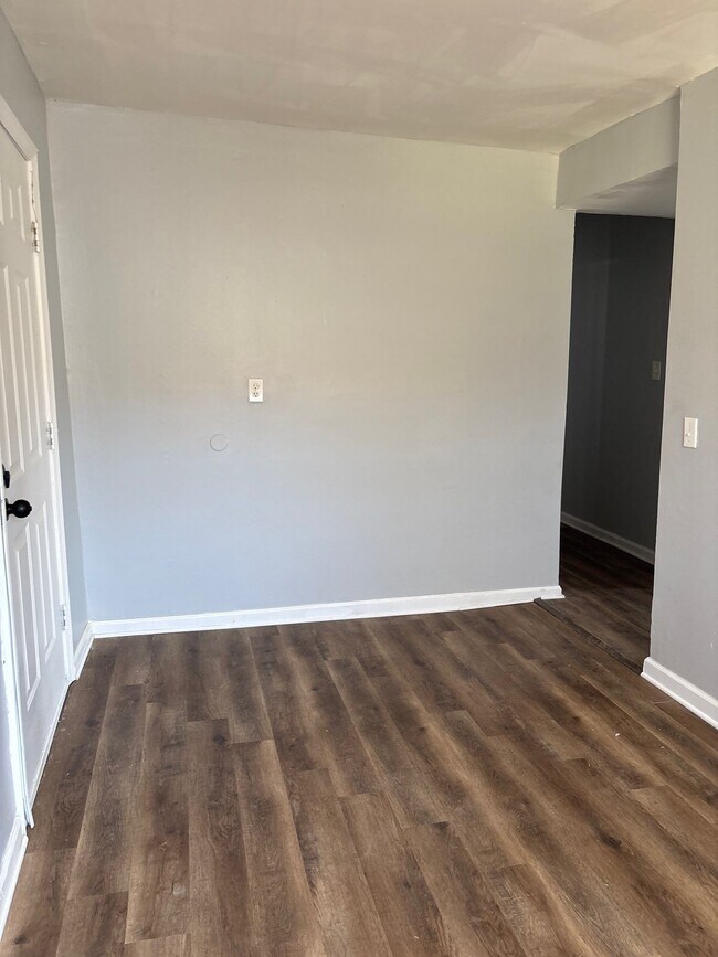 Building Photo - 131 E Jefferson St