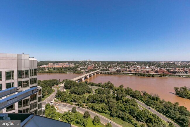 Building Photo - 1111 19th St N