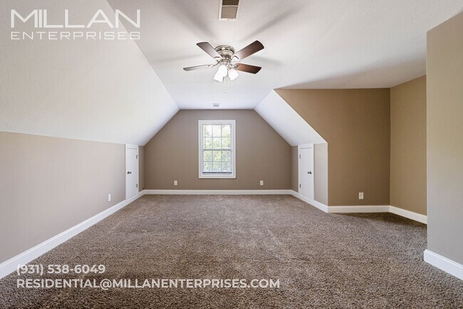 Building Photo - Experience the Best of Country Living with...