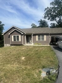 Building Photo - 47 Sinker Dr