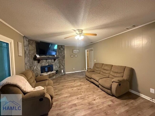 Building Photo - 619 Olmstead Dr