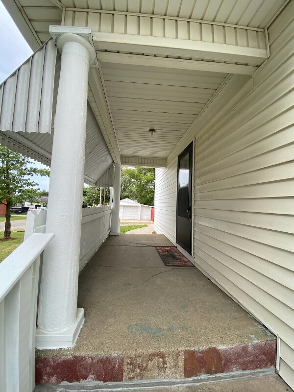 Building Photo - 5238 English Ave