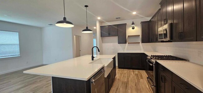 Building Photo - 8423 Bay Rdg Cir