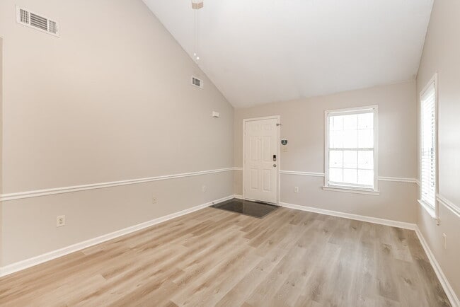 Building Photo - 1030 Nolan Ln