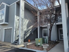 Building Photo - Fabulous Remodeled 2 bedroom , 2 bath Remodeled Condo in Country Club Greens