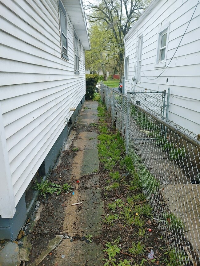 Building Photo - 1315 W John H Gwynn Jr Ave