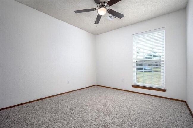 Building Photo - 2605 Pennington Ave