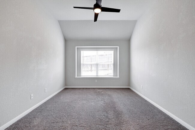 Building Photo - 32144 Cardamom Wy