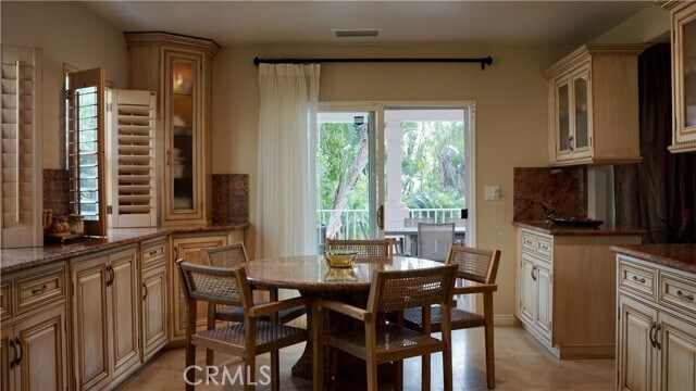 Building Photo - 925 Sherlock Dr