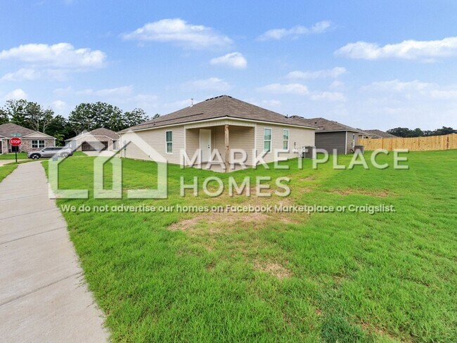 Building Photo - 1728 Amber Ave