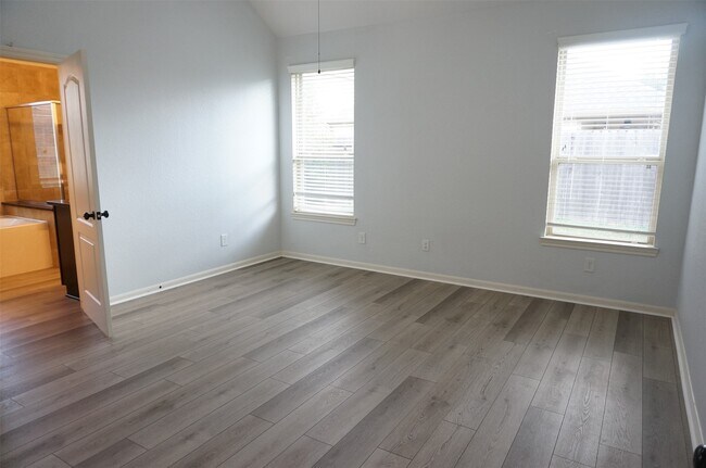 Building Photo - 6015 Mystic Berry Dr