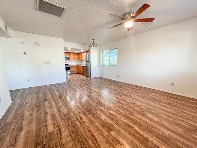 Building Photo - CLARKDALE: SINGLE-LEVEL END APARTMENT IN A...