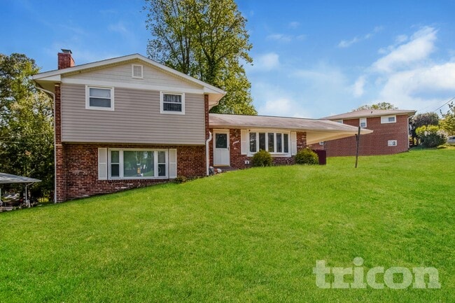 Building Photo - 2006 Kirklin Dr