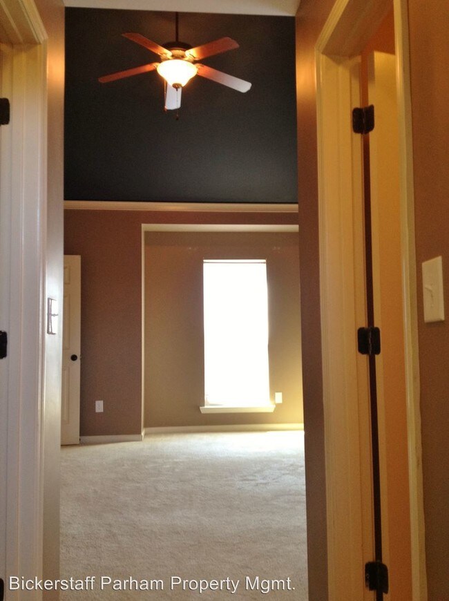 Building Photo - 4 br, 2 bath House - 70 Misty Forest Dr
