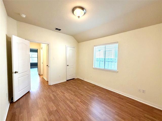 Building Photo - 9404 Caliente Dr