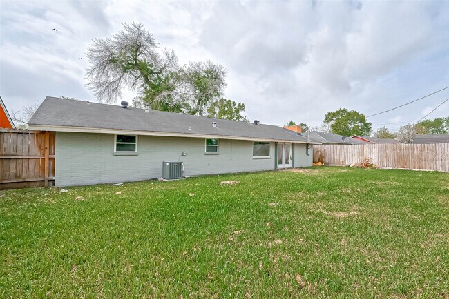 Building Photo - 4418 Knotty Oaks Trail
