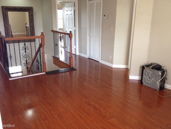 Building Photo - 4 br, 4 bath House - 4792 NW 120th Dr