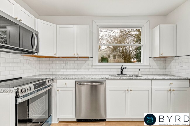 Building Photo - 2958 Winston Churchill Dr