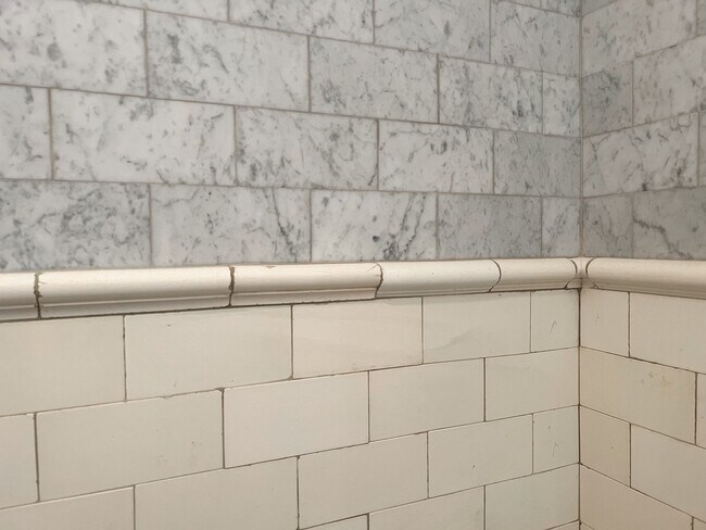 Building Photo - 234 Columbia Pl