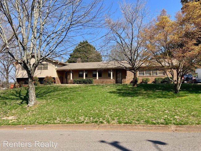 Primary Photo - 1206 Woodall Ln NW