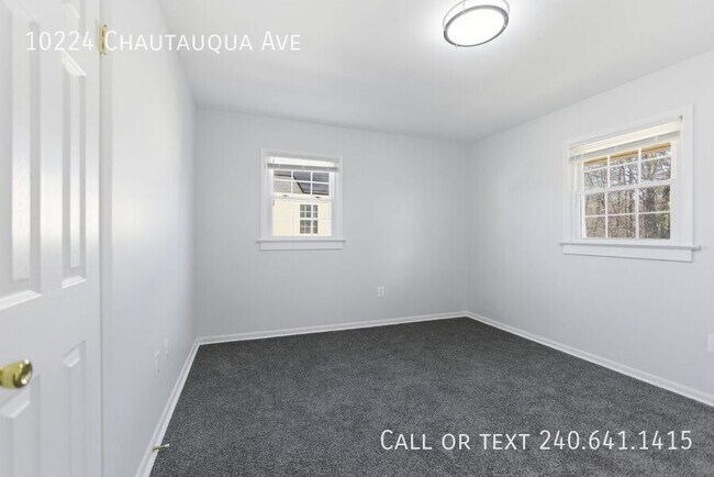 Building Photo - 10224 Chautauqua Ave