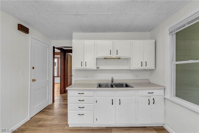 Building Photo - 8505 Jeffries Ave