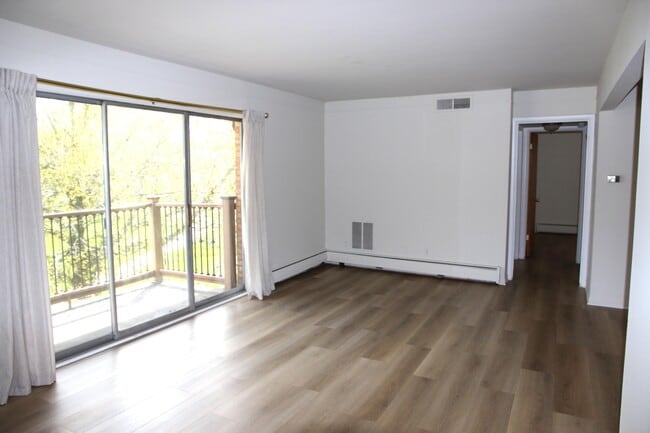 Building Photo - 1257 Island Dr