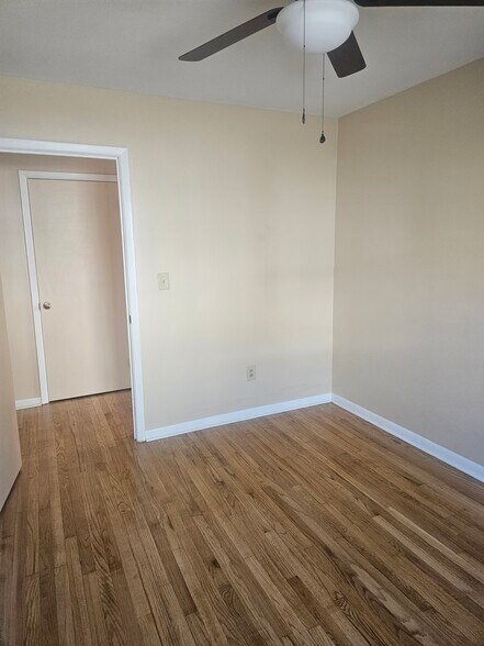 Building Photo - 834 Patrick Ln