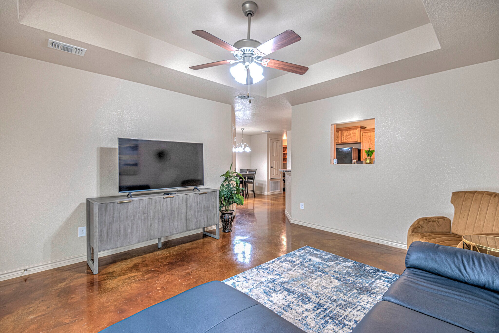 Building Photo - 1607 Powder River Dr APT B