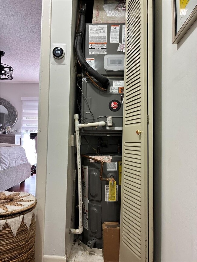 Building Photo - 6858 NW 173rd Dr