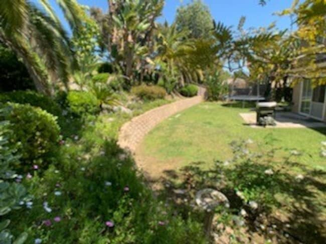 Building Photo - Amazing Carlsbad Home with extra room down...